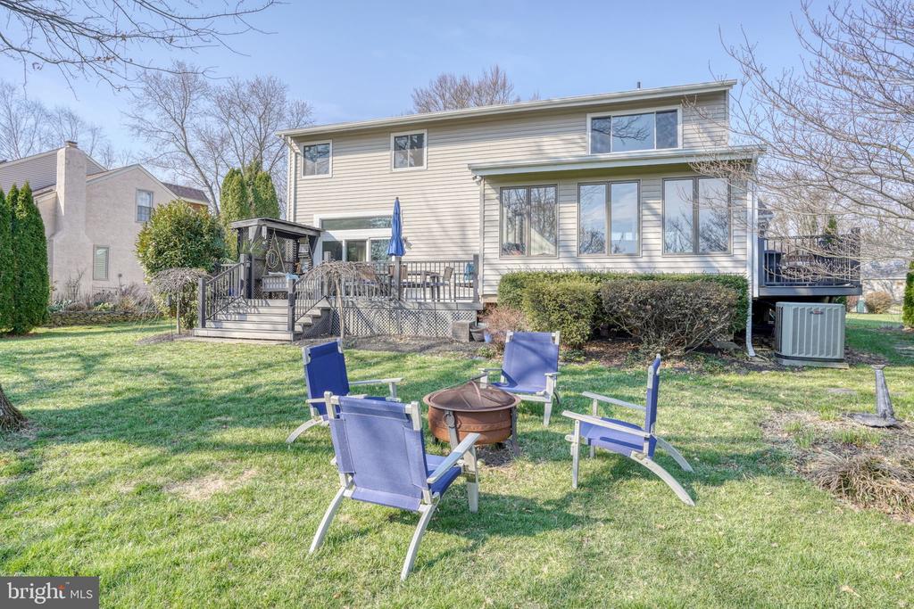 107 COUNTRY FLOWER ROAD