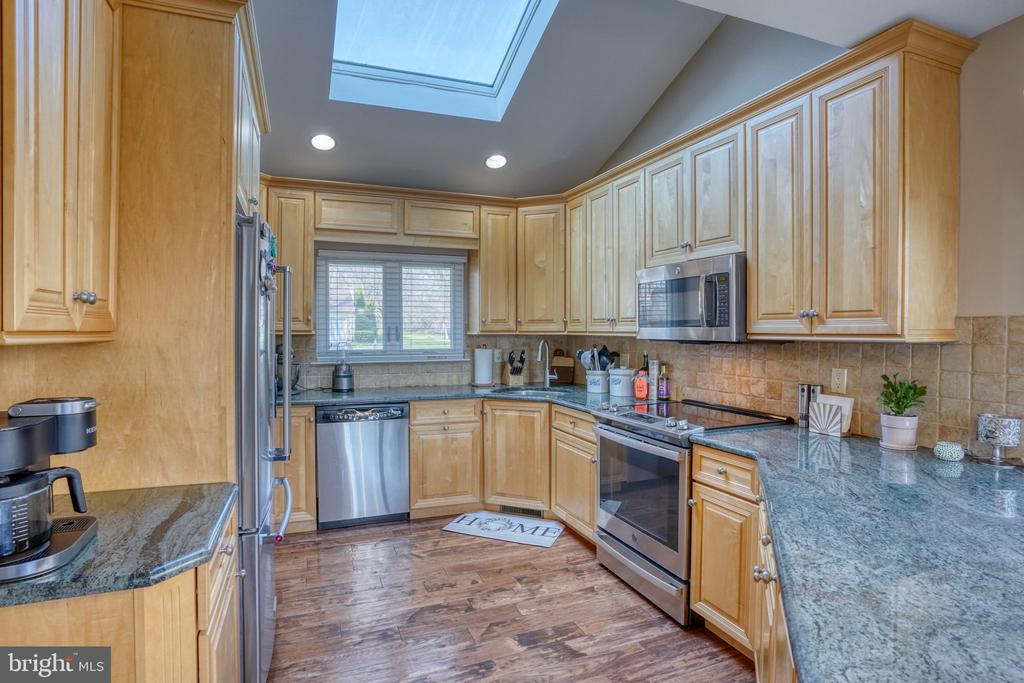 107 COUNTRY FLOWER ROAD