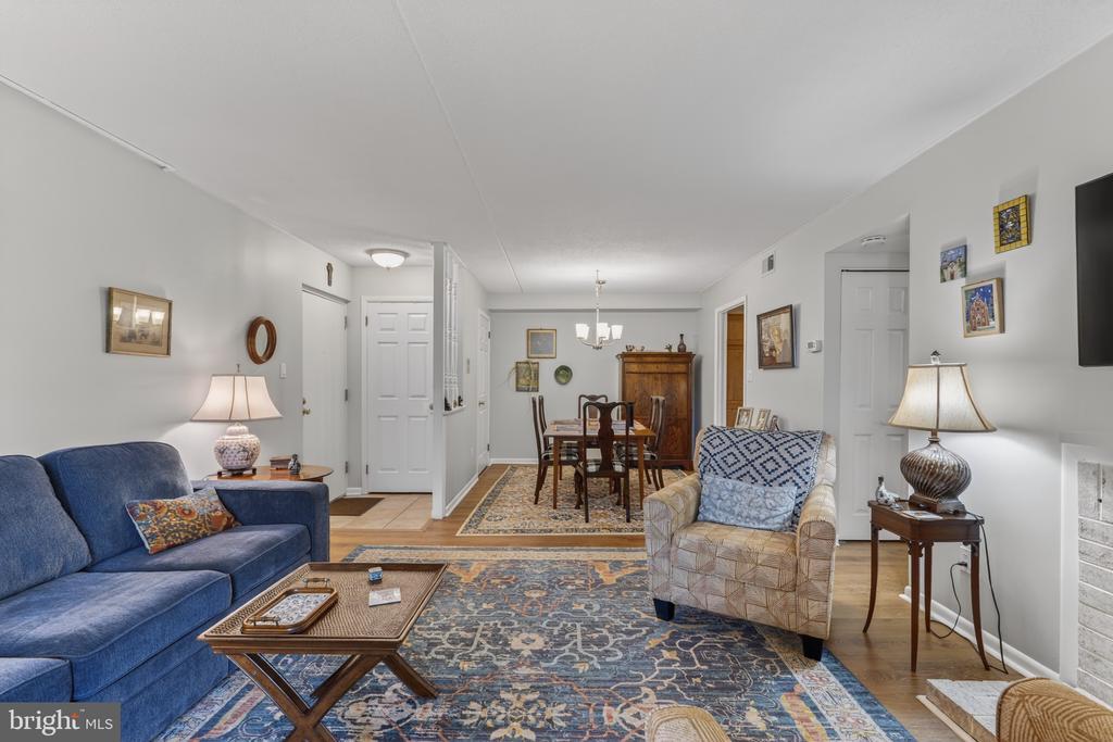 3600 RUSTIC LANE Unit: 215