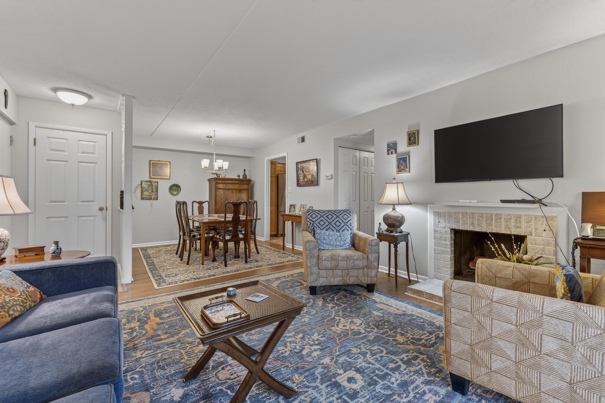 3600 RUSTIC LANE Unit: 215