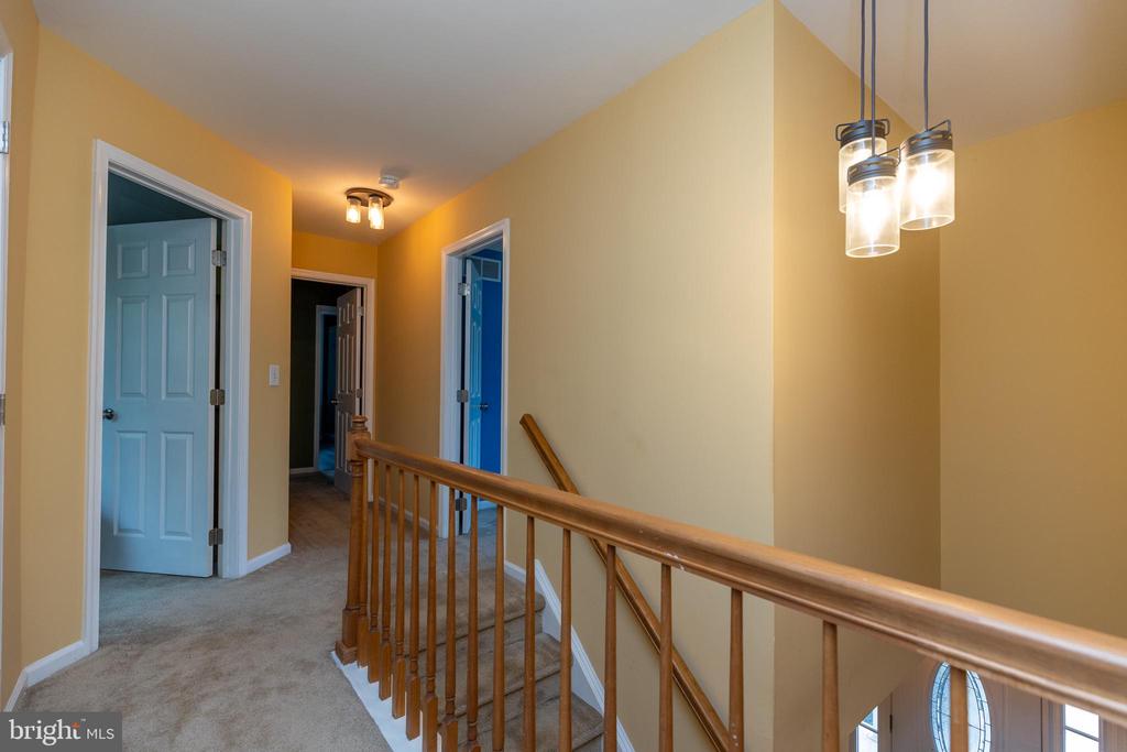 215 E FLAGSTONE DRIVE