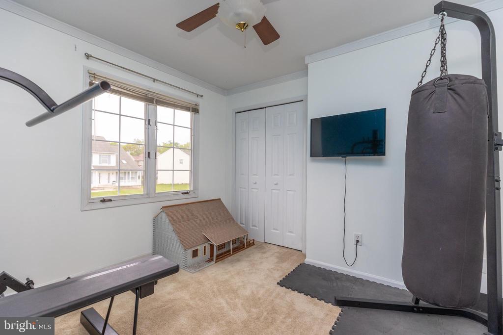 215 E FLAGSTONE DRIVE