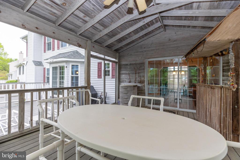 215 E FLAGSTONE DRIVE