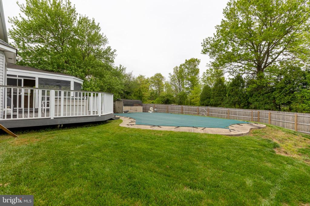 215 E FLAGSTONE DRIVE