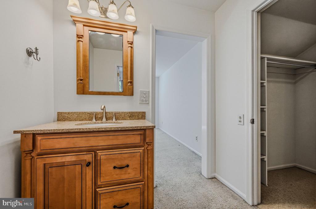 395 ST. REGIS DRIVE