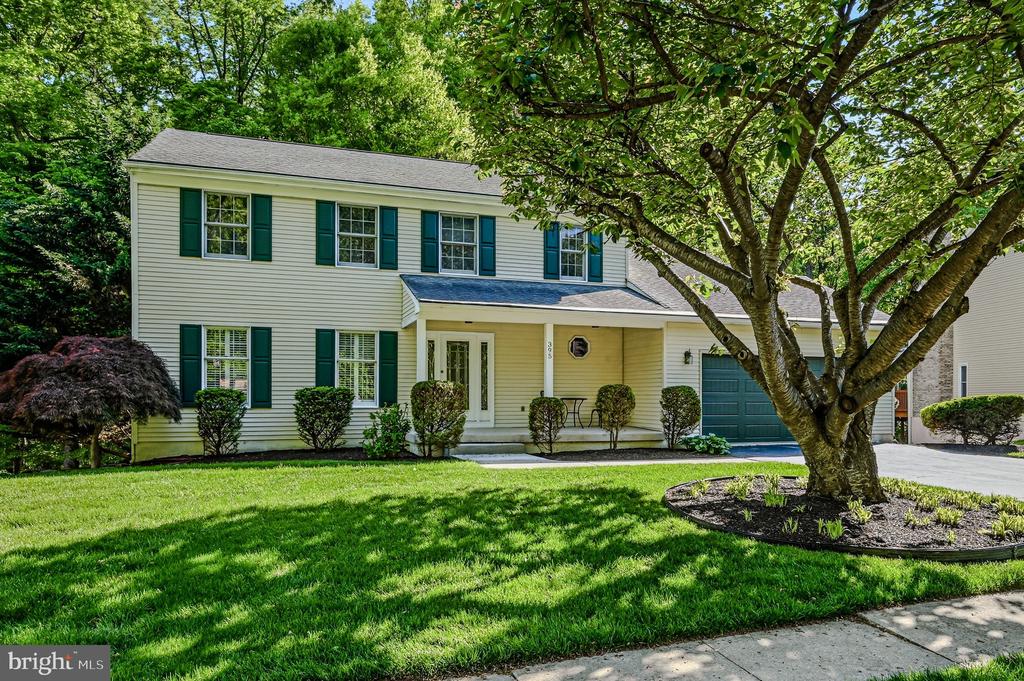395 ST. REGIS DRIVE