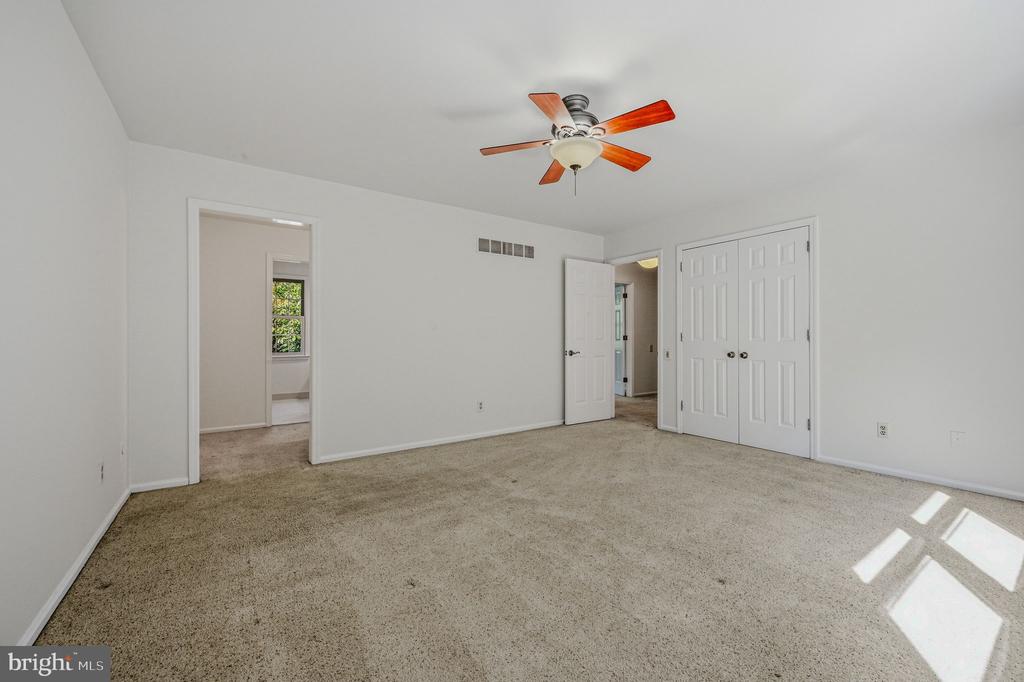 395 ST. REGIS DRIVE
