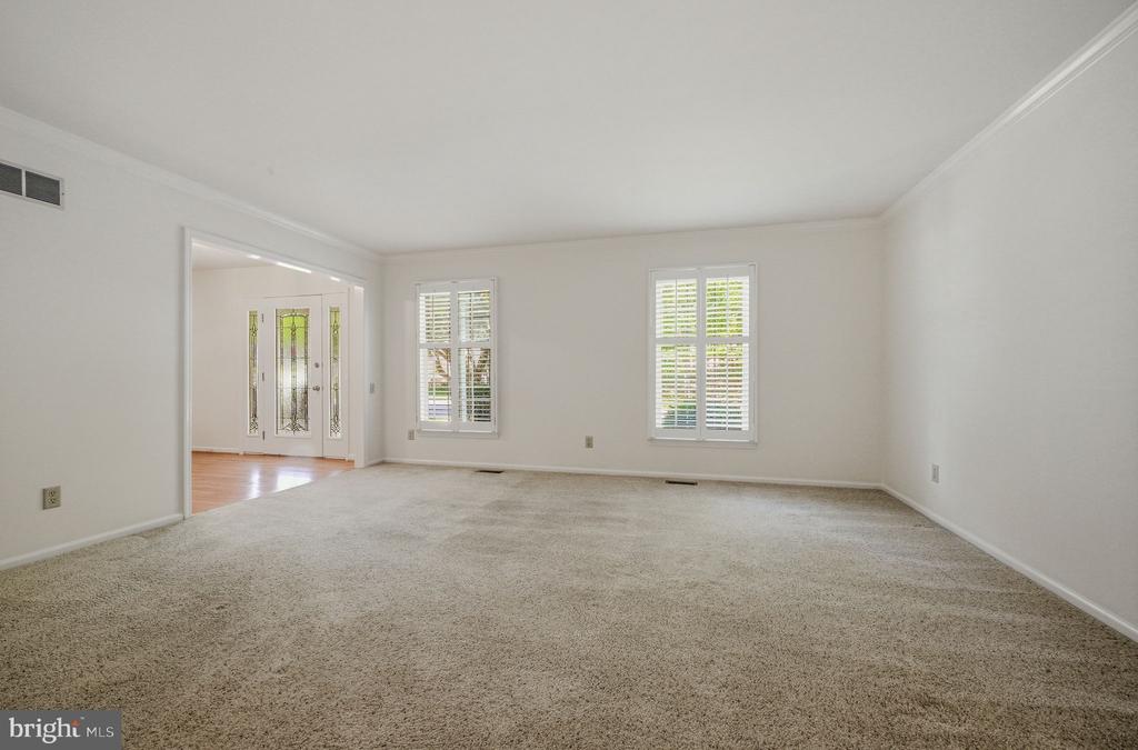 395 ST. REGIS DRIVE