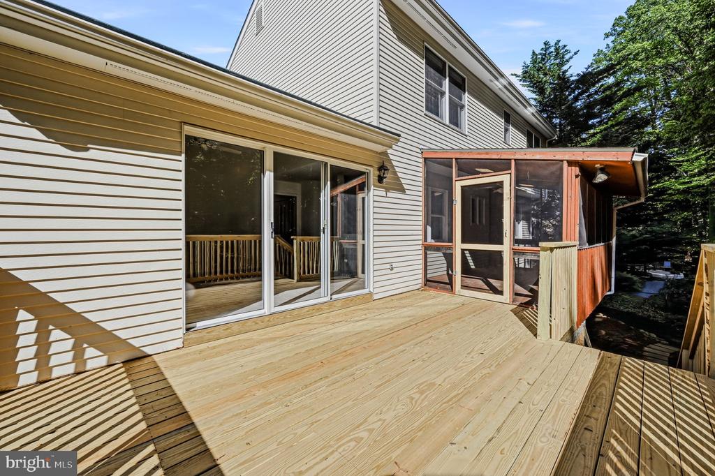 395 ST. REGIS DRIVE