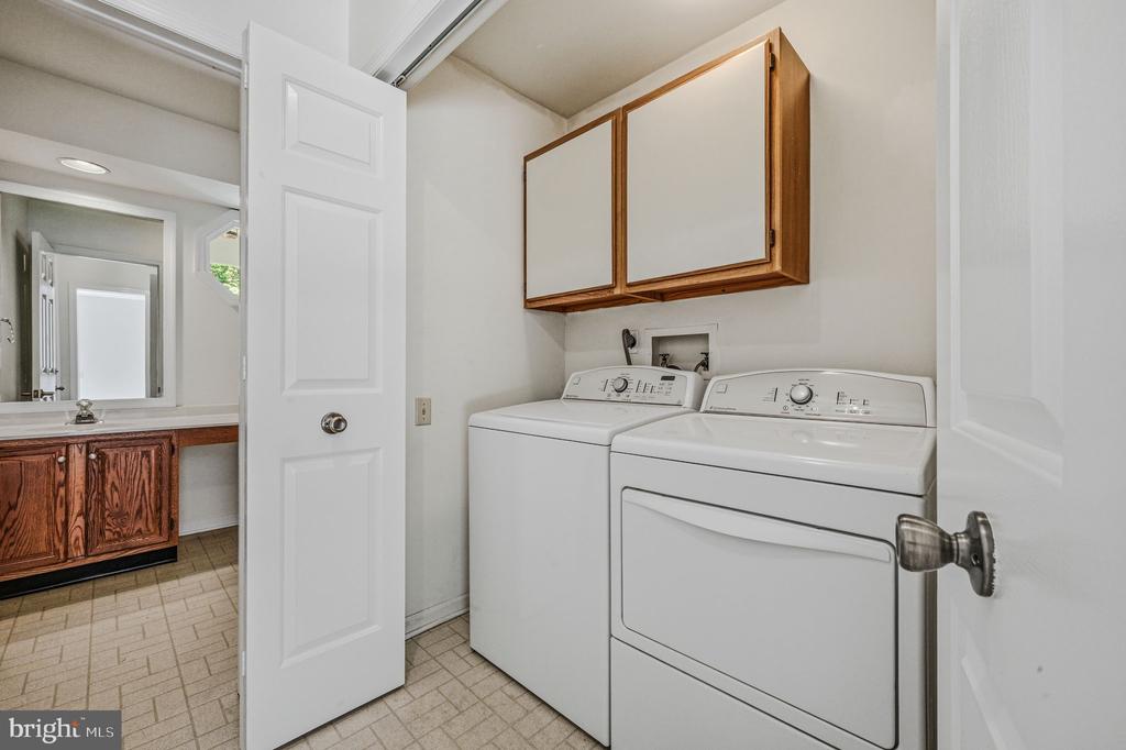 395 ST. REGIS DRIVE