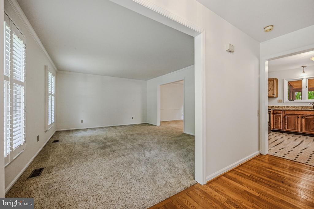 395 ST. REGIS DRIVE