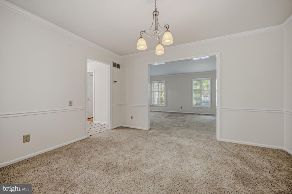 395 ST. REGIS DRIVE