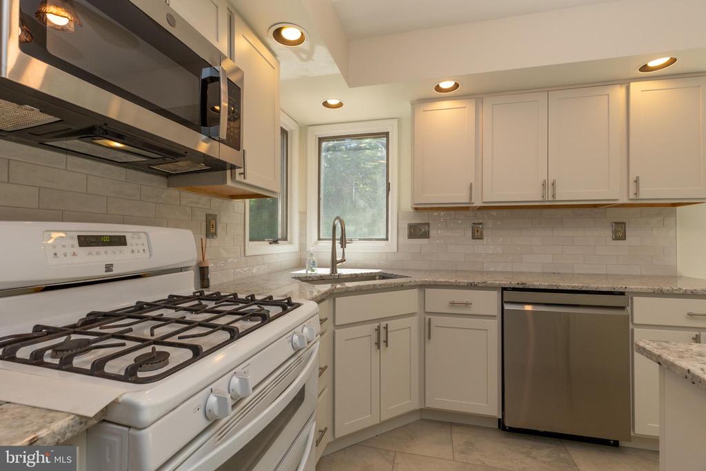 293 CHIPPENHAM LANE