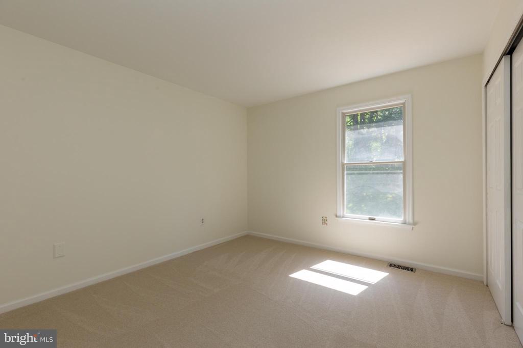293 CHIPPENHAM LANE