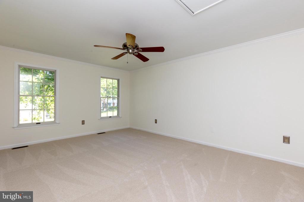 293 CHIPPENHAM LANE
