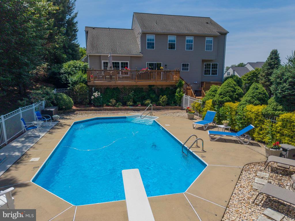 1 SALINA COURT