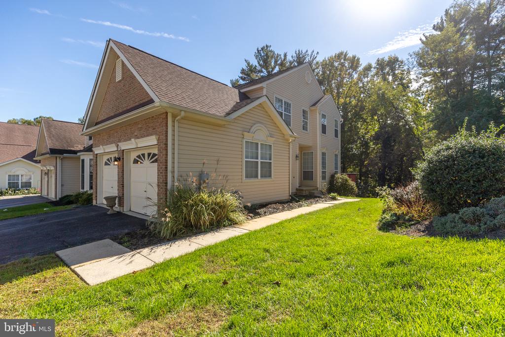 613 PEPPERBUSH COURT