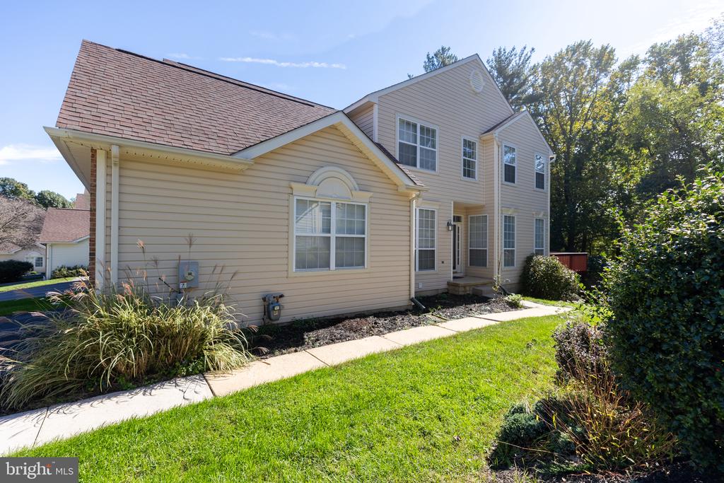 613 PEPPERBUSH COURT