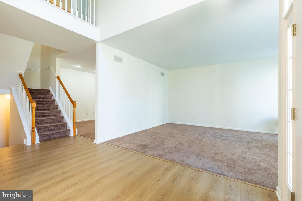 613 PEPPERBUSH COURT