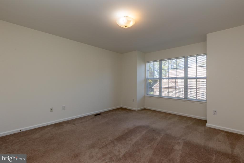 613 PEPPERBUSH COURT