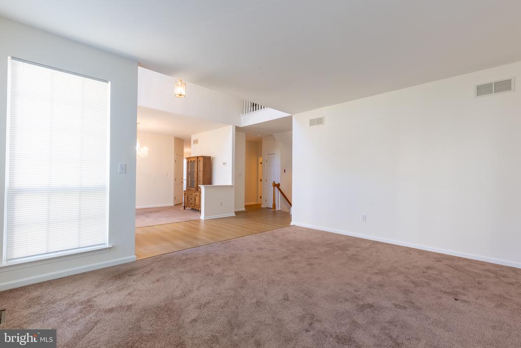 613 PEPPERBUSH COURT