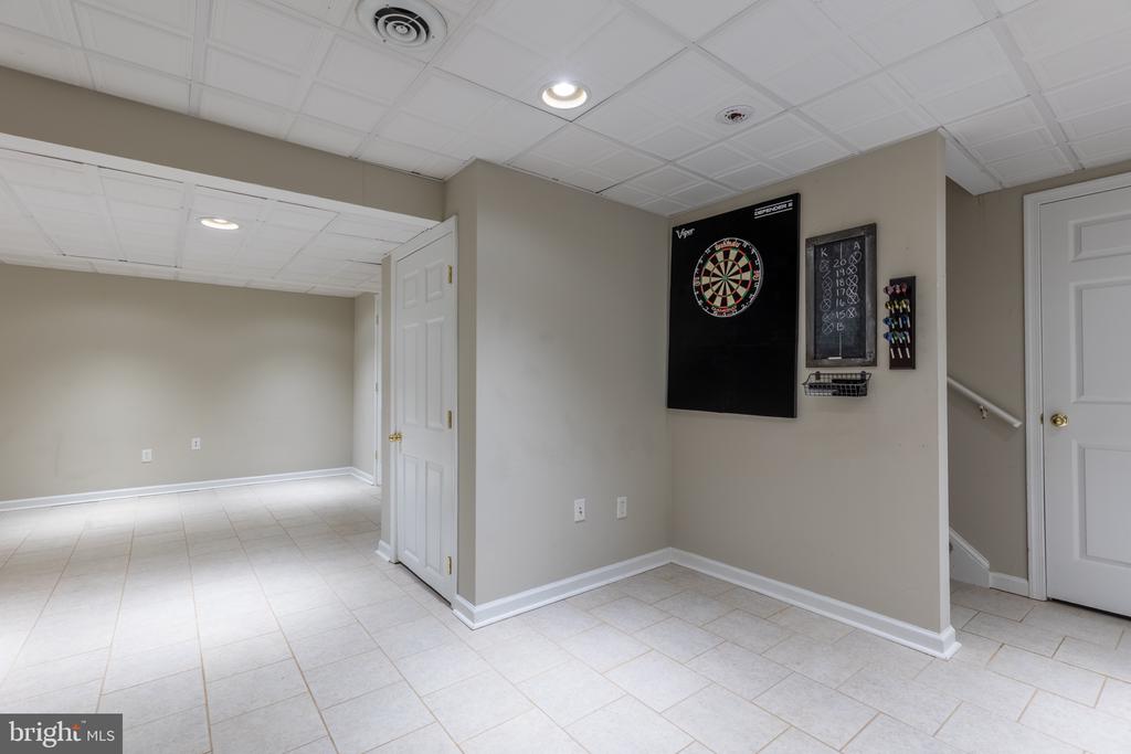 223 E FLAGSTONE DRIVE