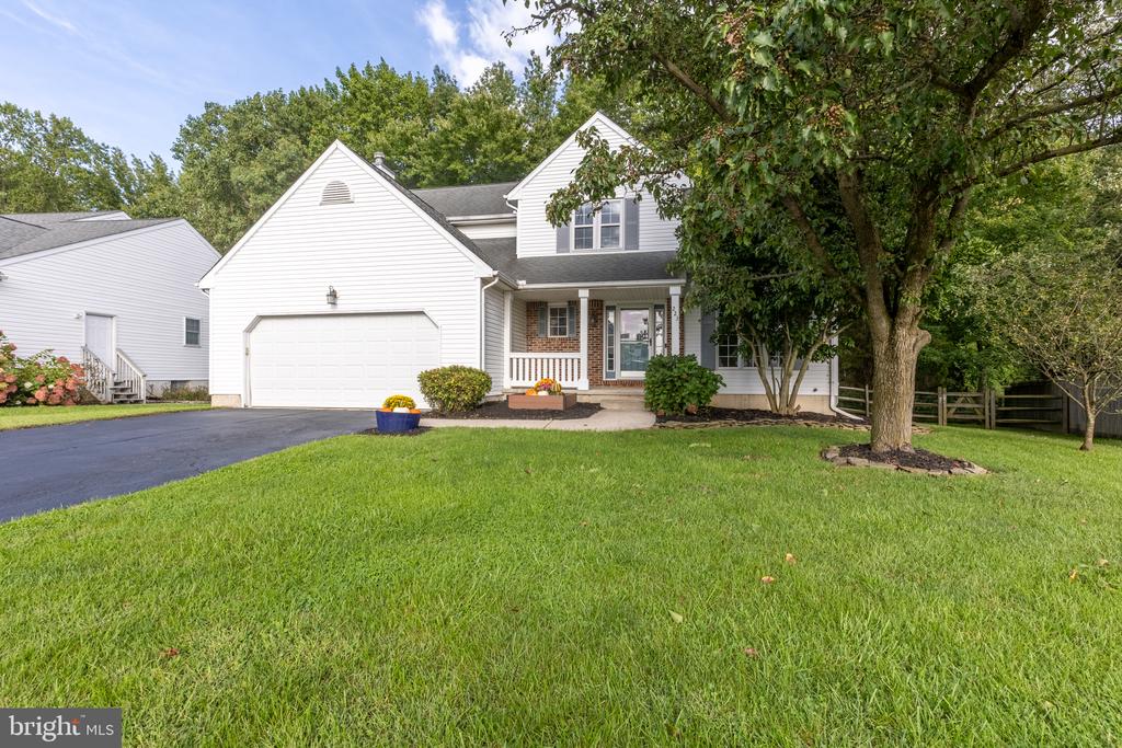 223 E FLAGSTONE DRIVE
