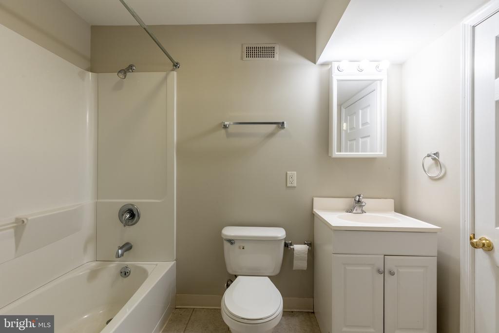 223 E FLAGSTONE DRIVE