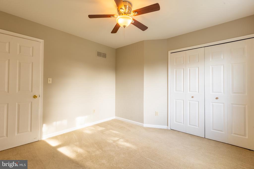 223 E FLAGSTONE DRIVE