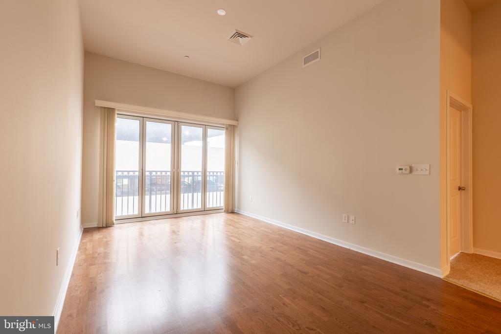 530 HARLAN BOULEVARD Unit: G321