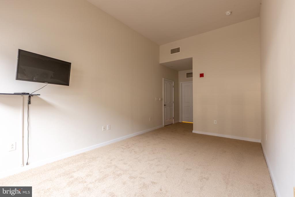 530 HARLAN BOULEVARD Unit: G321