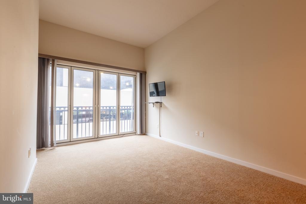 530 HARLAN BOULEVARD Unit: G321