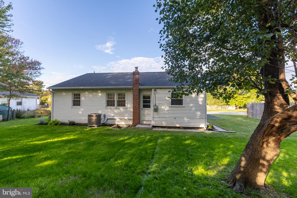 111 S DILLWYN ROAD