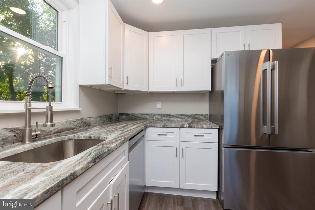 111 S DILLWYN ROAD