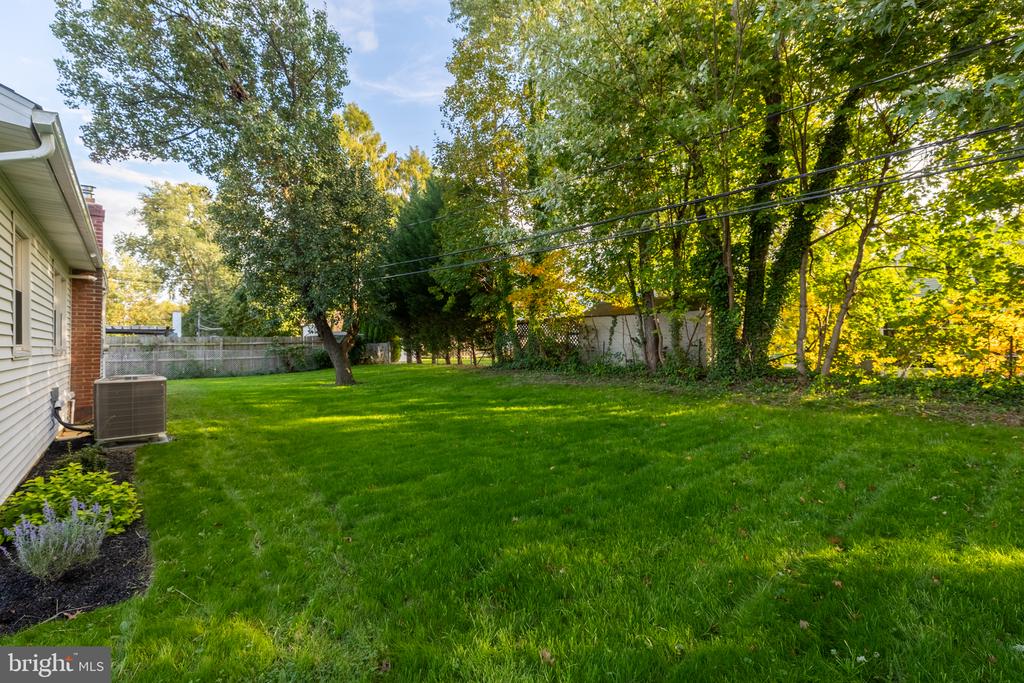 111 S DILLWYN ROAD