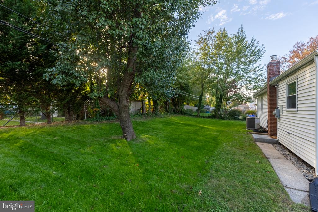 111 S DILLWYN ROAD