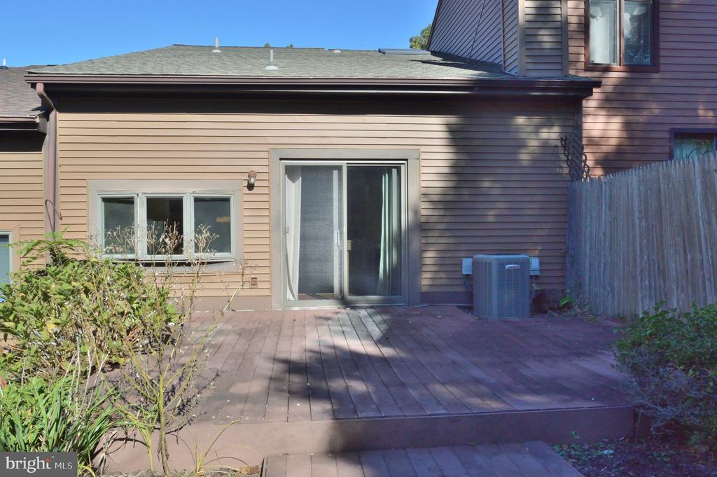 5448 DORAL DRIVE