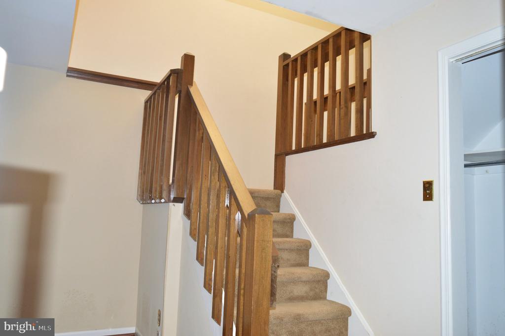5448 DORAL DRIVE
