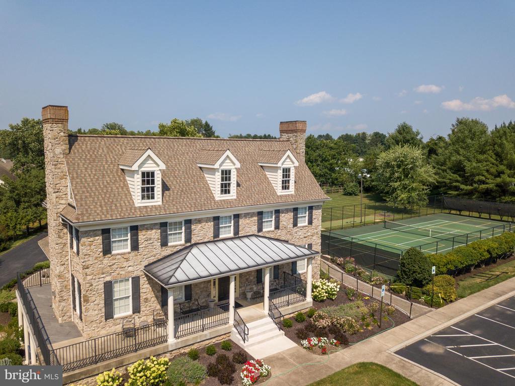355 CARLISLE DRIVE