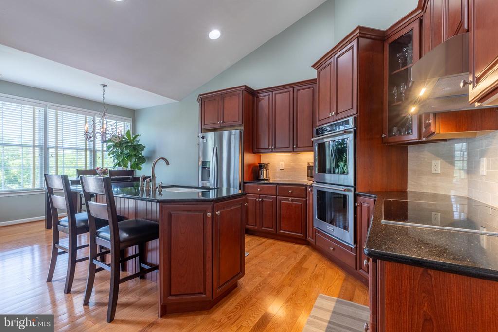 355 CARLISLE DRIVE