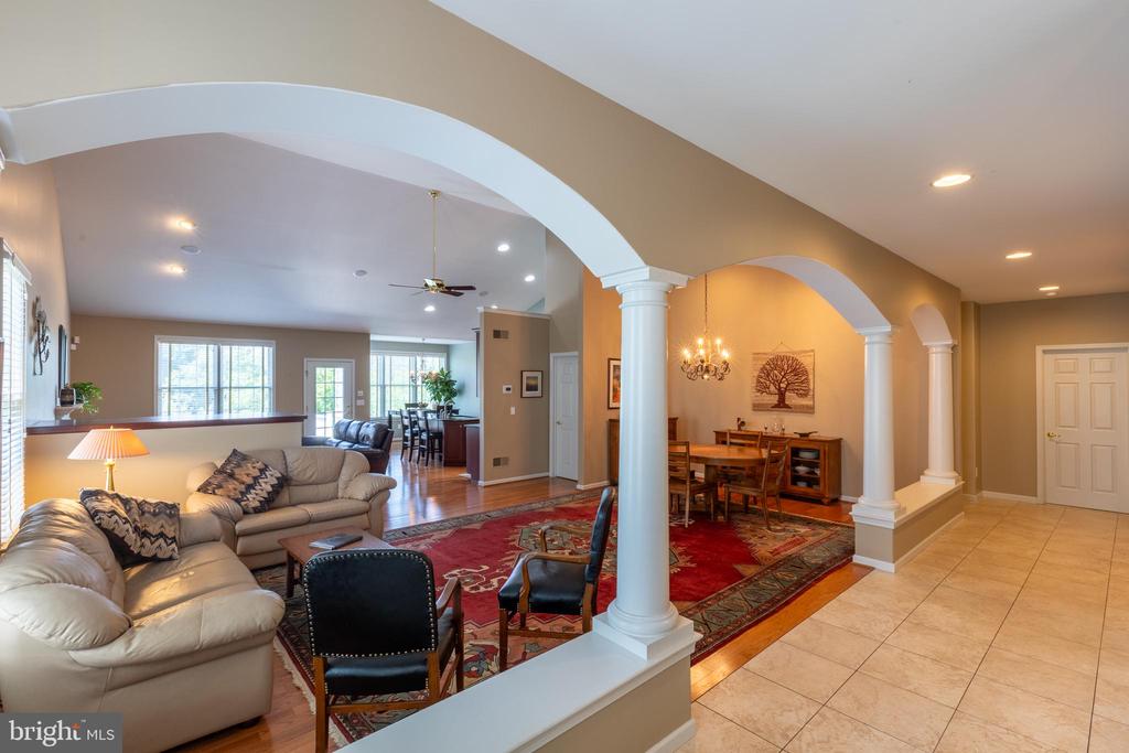 355 CARLISLE DRIVE