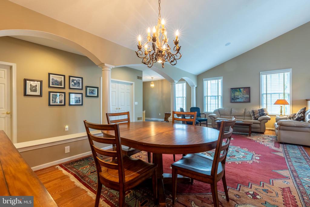 355 CARLISLE DRIVE