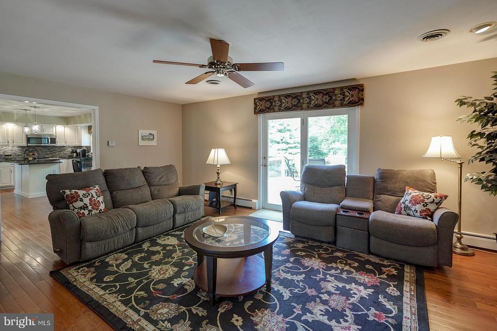 12 MEADOW WOODS LANE