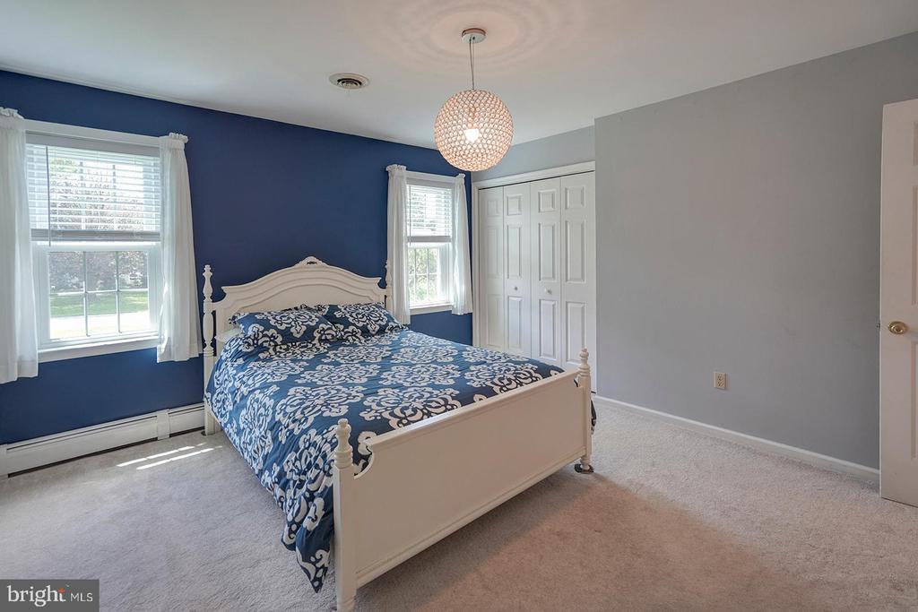 12 MEADOW WOODS LANE