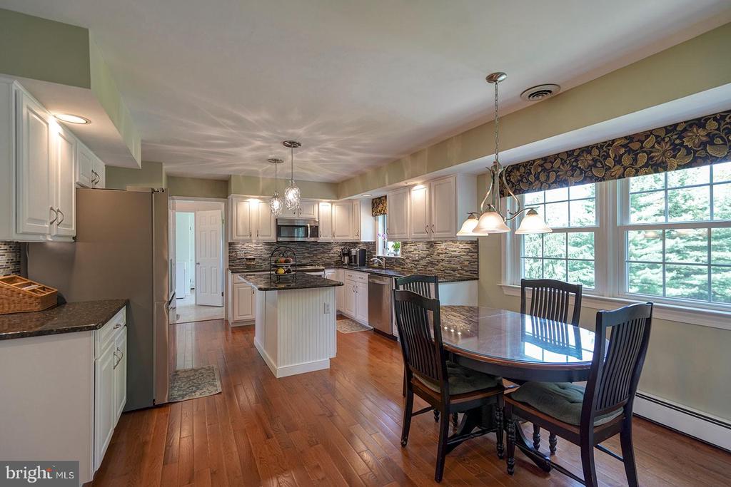 12 MEADOW WOODS LANE