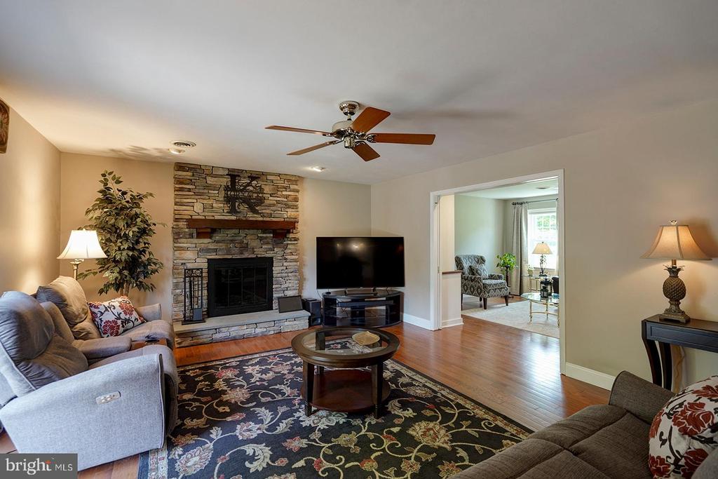 12 MEADOW WOODS LANE