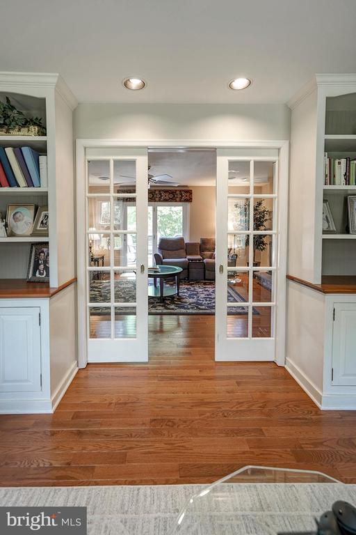 12 MEADOW WOODS LANE