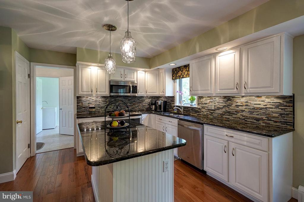 12 MEADOW WOODS LANE