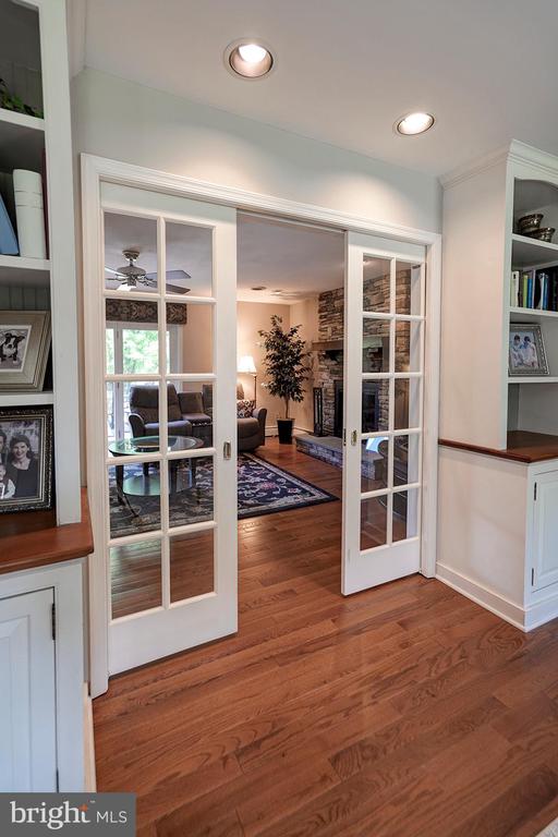 12 MEADOW WOODS LANE