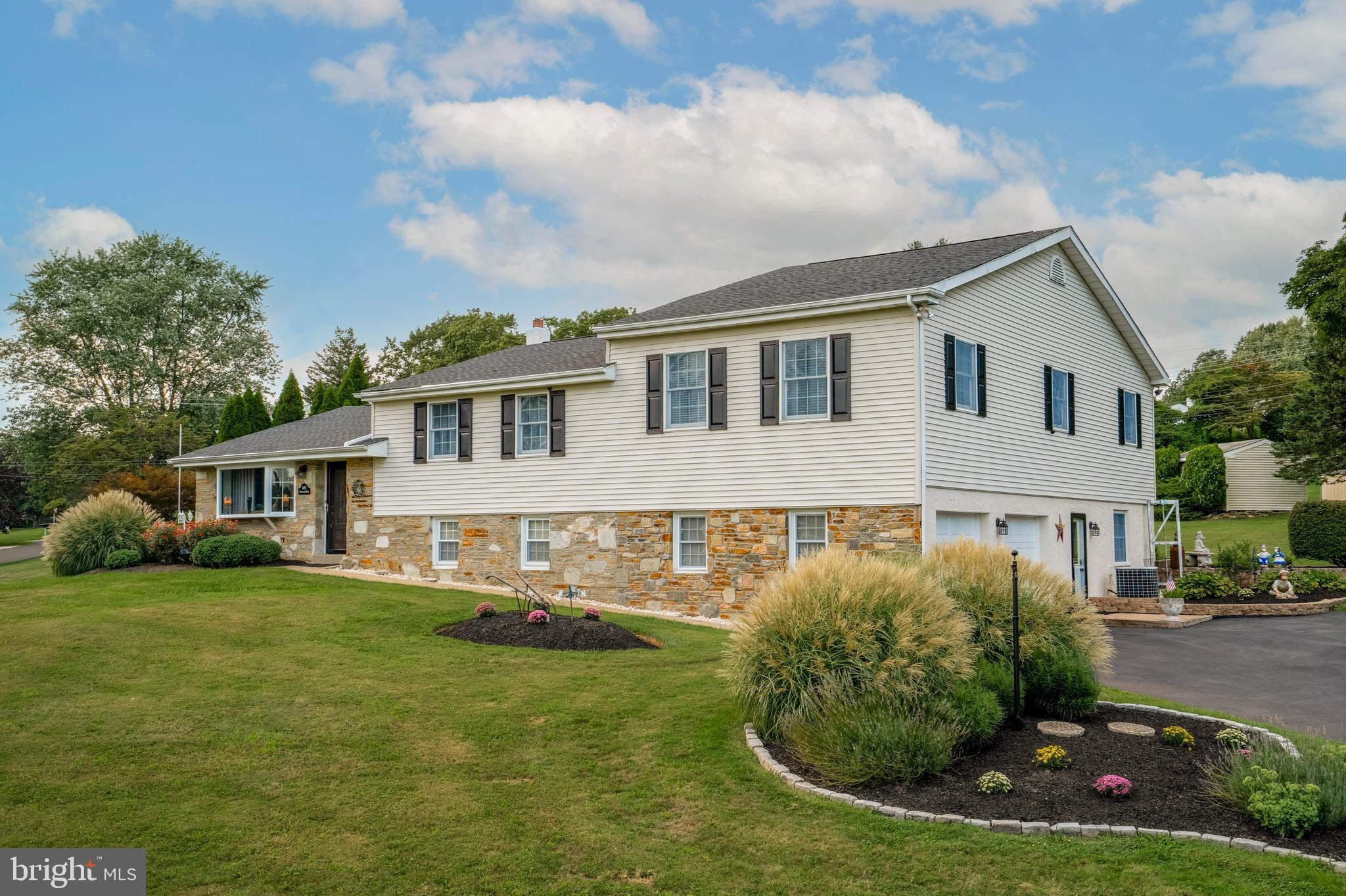 145 STRATFORD DRIVE